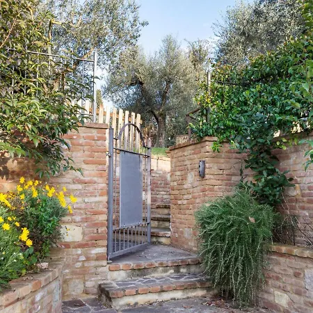 Cozy In Castiglione Del With Swimming Pool Дом отдыха Кастильоне-дель-Лаго