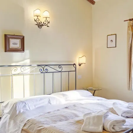 Cozy In Castiglione Del With Swimming Pool Дом отдыха